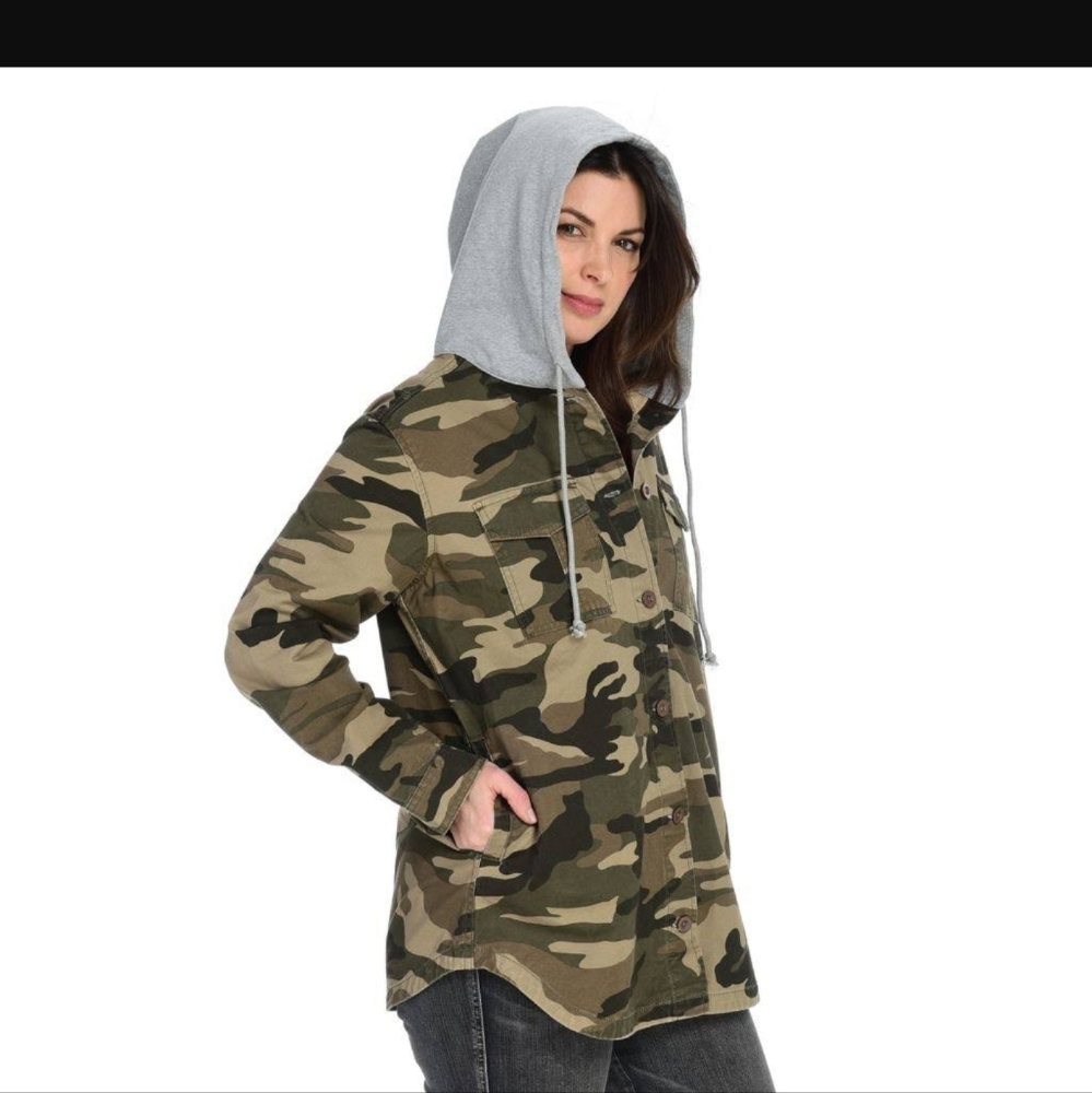 Indigo Thread Hooded Camo Jacket. Small
